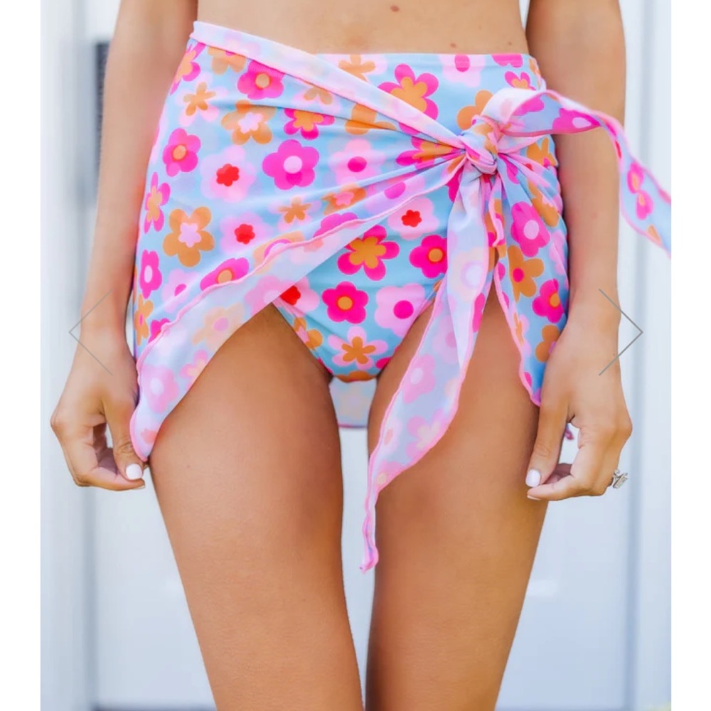 BRAND NEW- PINK LILY RETRO FLORAL HIGH WAISTED BIKINI BOTTOMS AND SARONG SET